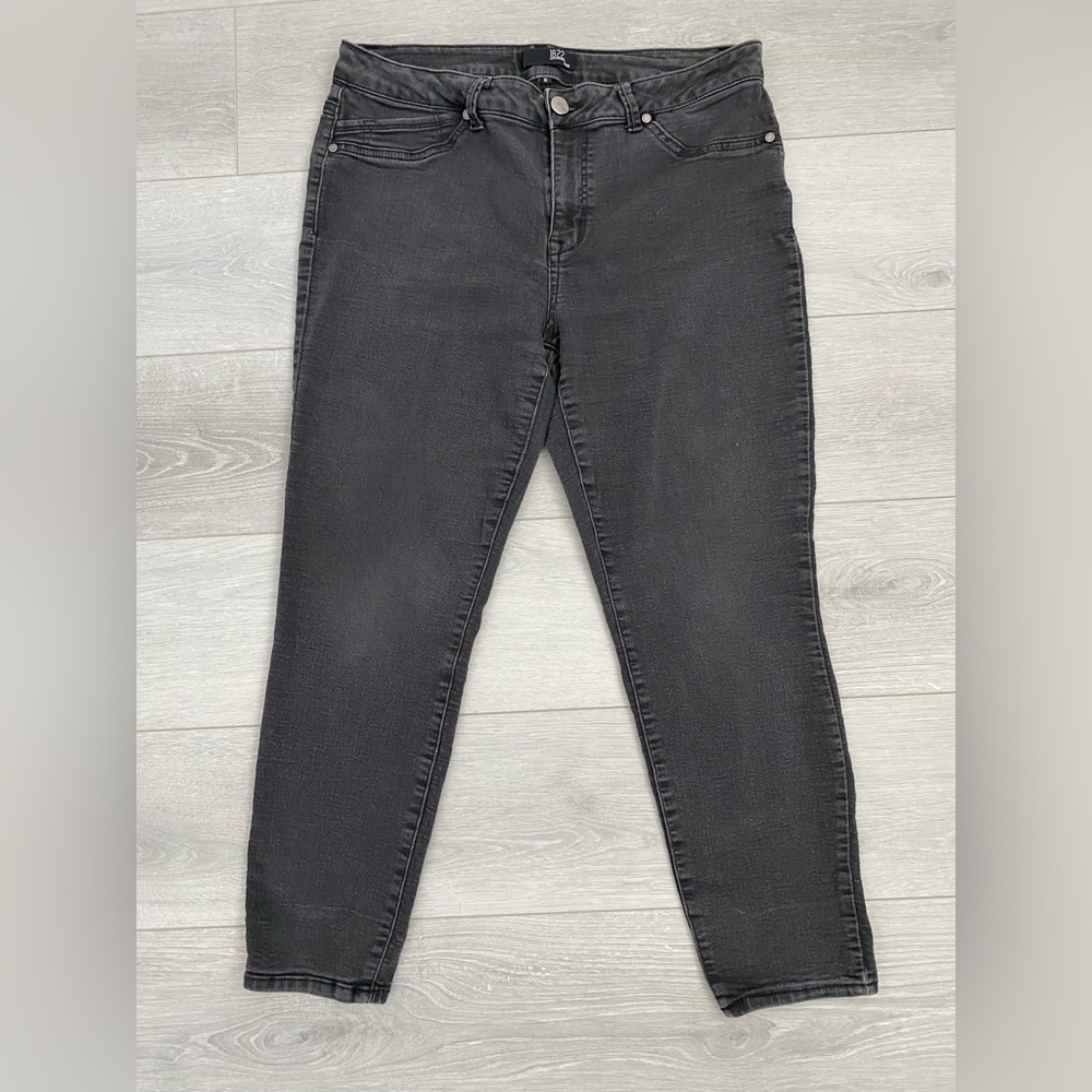 1822 Denim Black Jeans Midrise Skinny Size 16